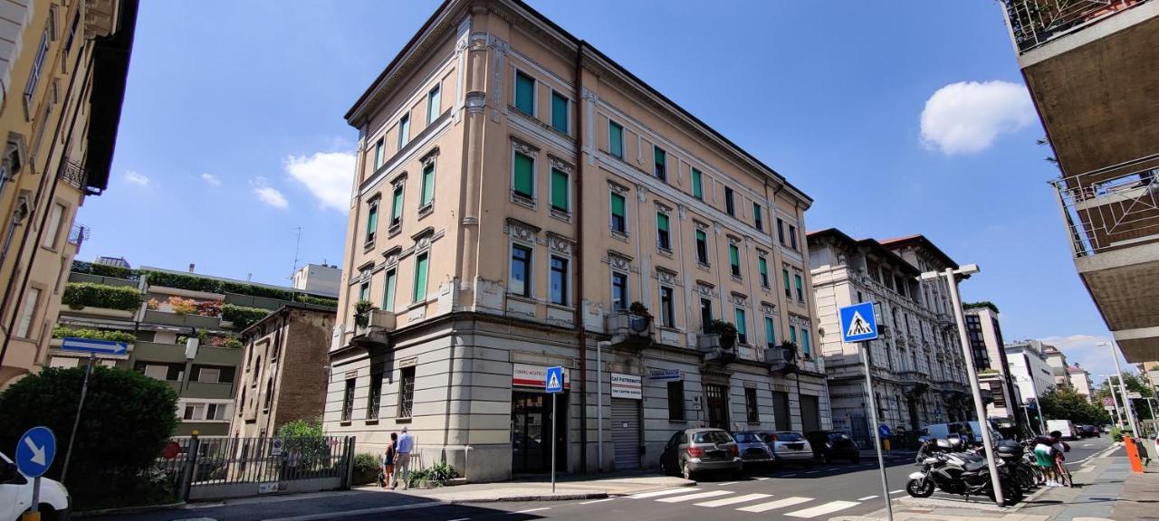 Nxt Station Deluxe Apartment Bergamo Bagian luar foto