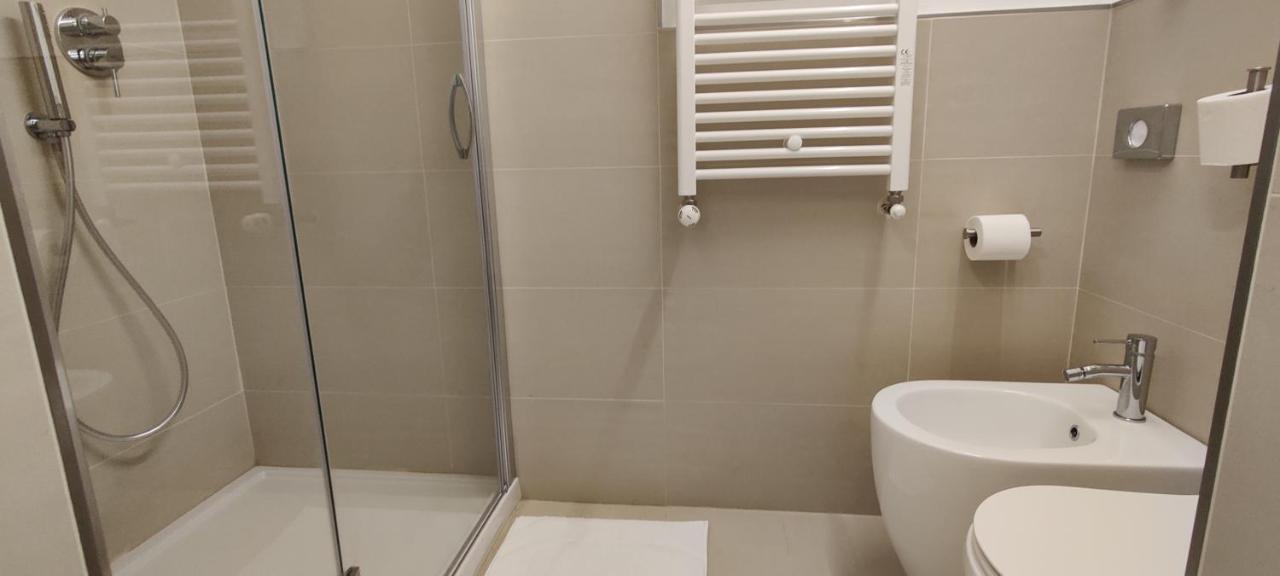 Nxt Station Deluxe Apartment Bergamo Bagian luar foto