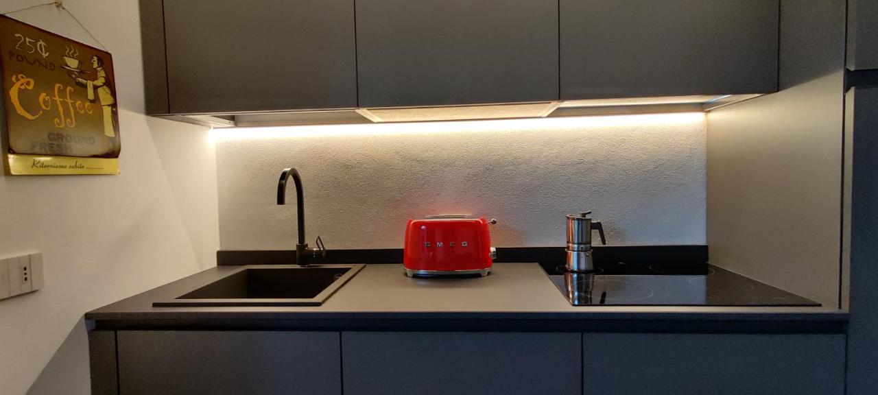 Nxt Station Deluxe Apartment Bergamo Bagian luar foto