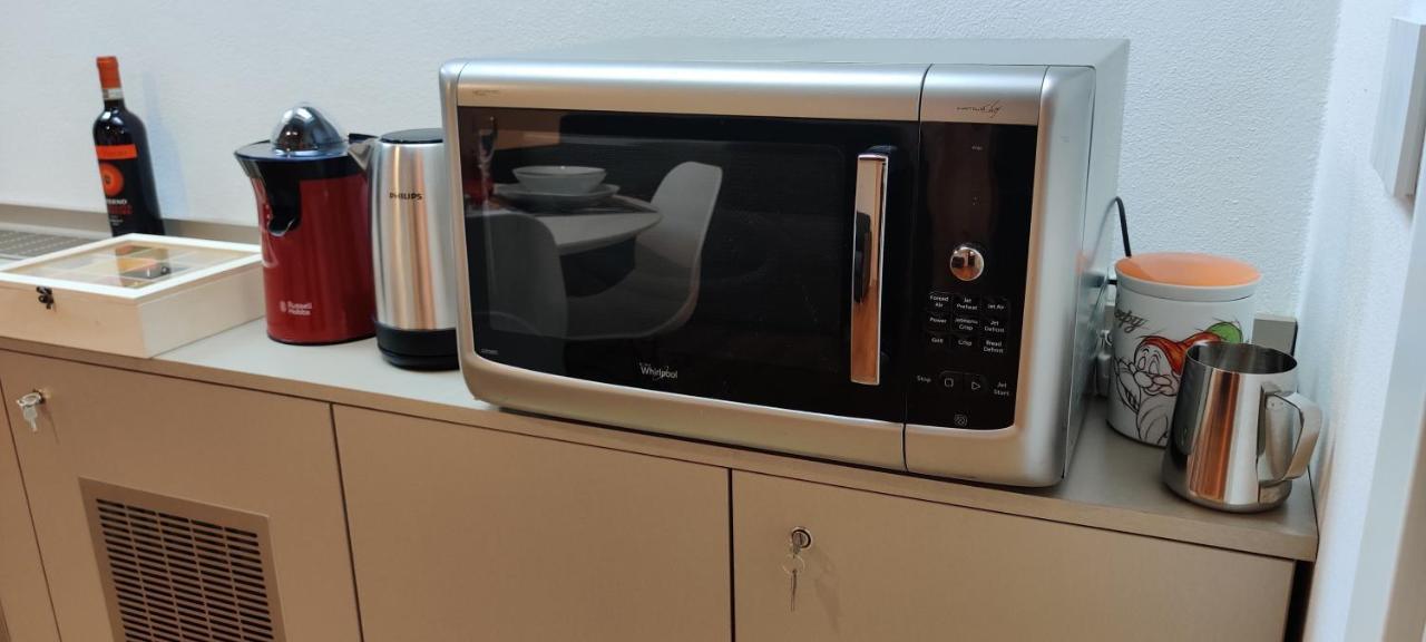 Nxt Station Deluxe Apartment Bergamo Bagian luar foto