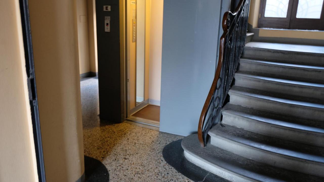 Nxt Station Deluxe Apartment Bergamo Bagian luar foto