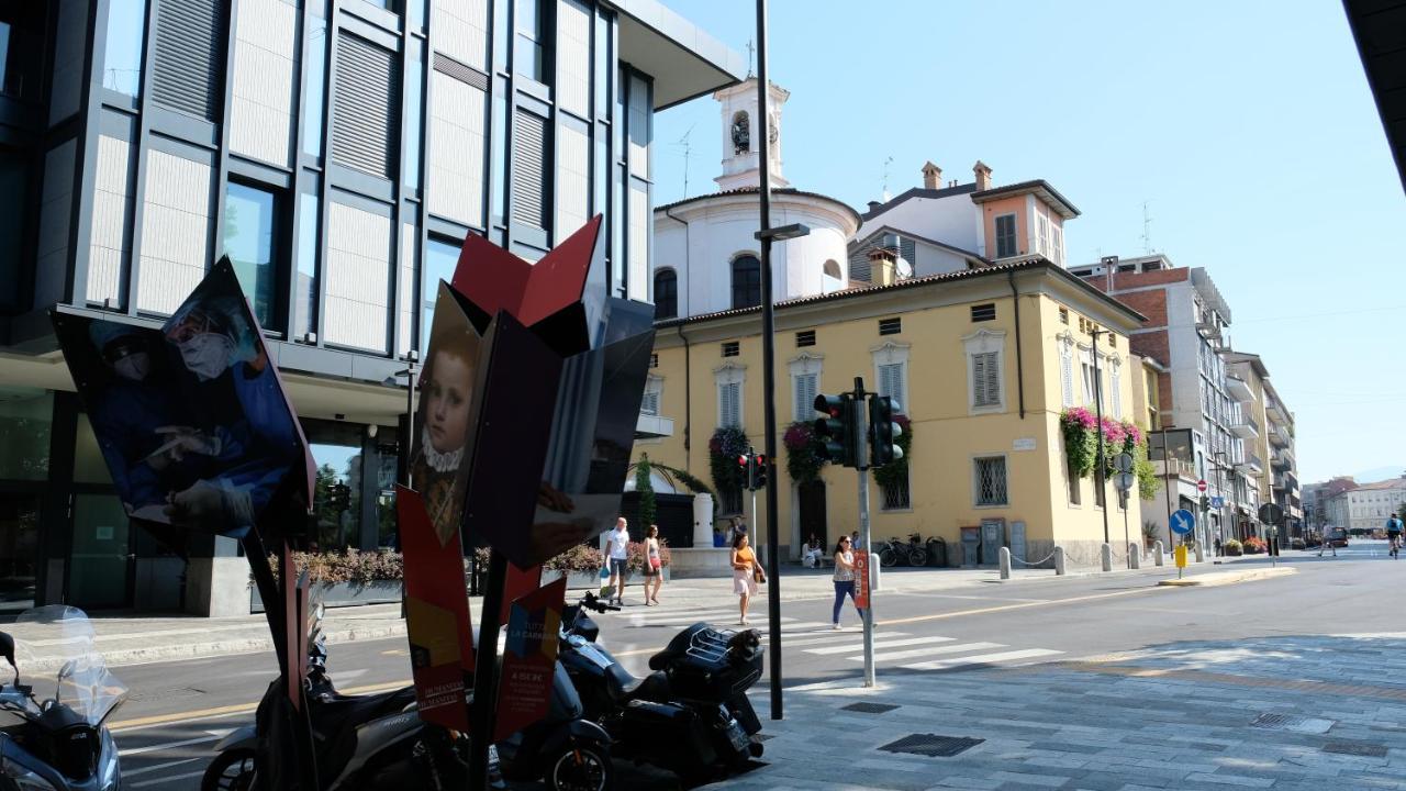 Nxt Station Deluxe Apartment Bergamo Bagian luar foto