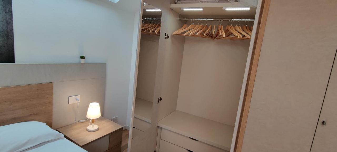 Nxt Station Deluxe Apartment Bergamo Bagian luar foto