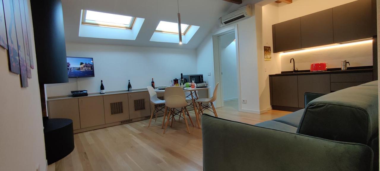 Nxt Station Deluxe Apartment Bergamo Bagian luar foto