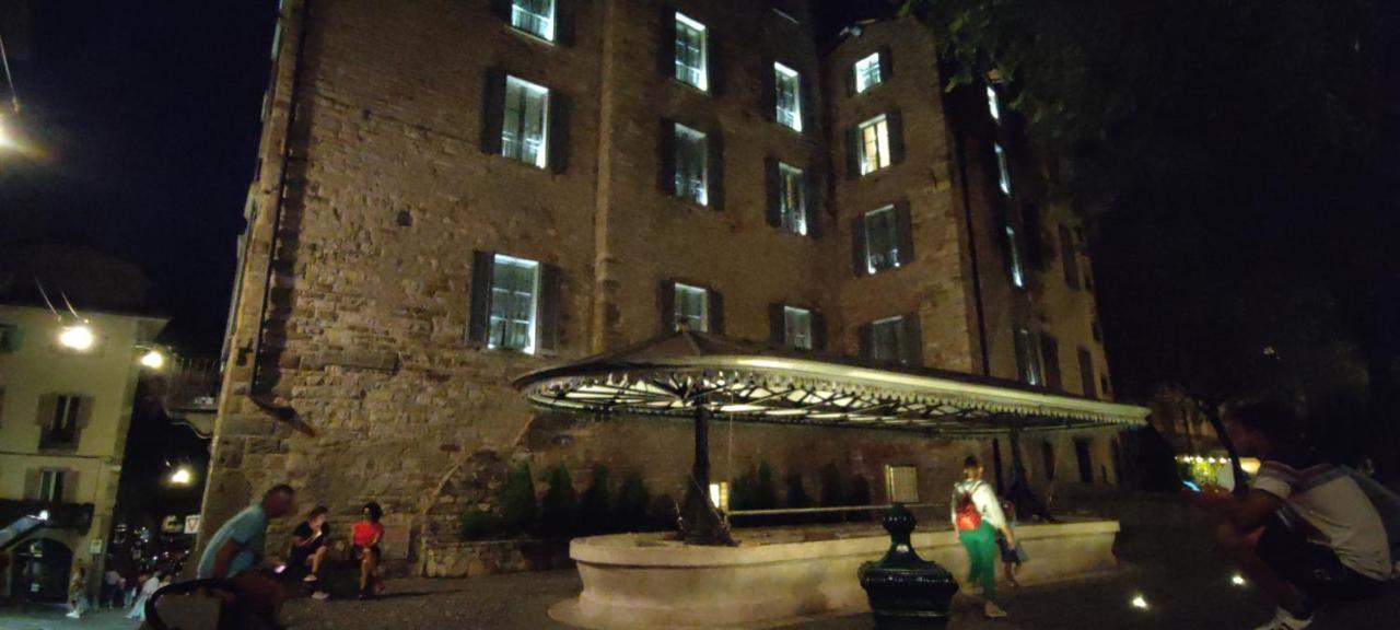 Nxt Station Deluxe Apartment Bergamo Bagian luar foto
