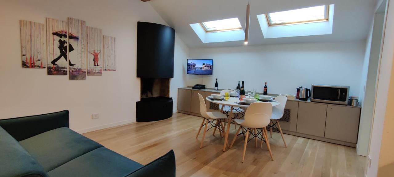 Nxt Station Deluxe Apartment Bergamo Bagian luar foto